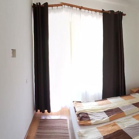 Simon Apartman Балатонлеле Екстериор снимка
